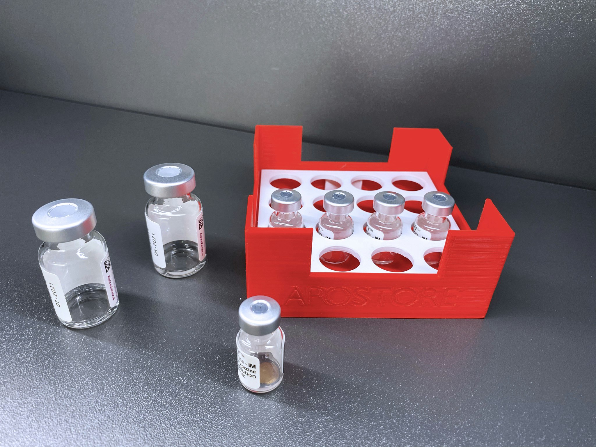 Impfstoff Transportbox (3D-Druck) - Übersicht Box und Vials - Knapp Smart Solutions, Apostore
